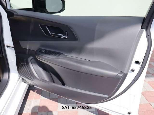 Toyota PRIUS 2023-04 8316422-20