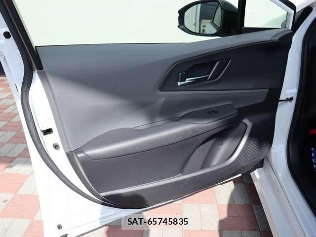 Toyota PRIUS 2023-04 8316422-23