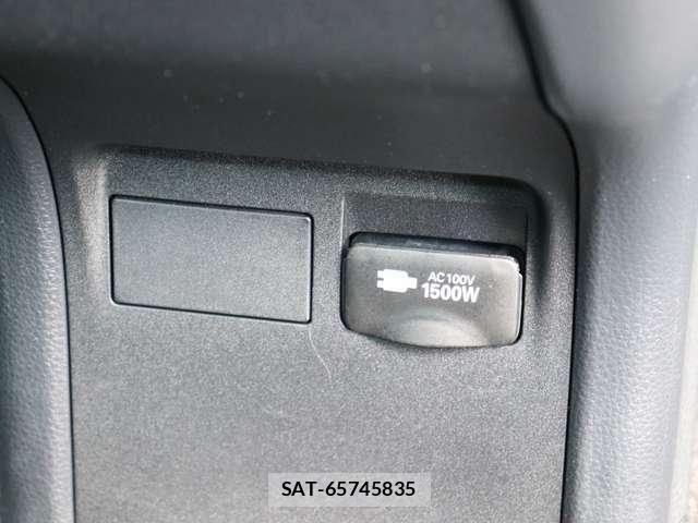 Toyota PRIUS 2023-04 8316422-26