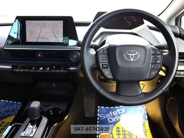 Toyota PRIUS 2023-04 8316422-4