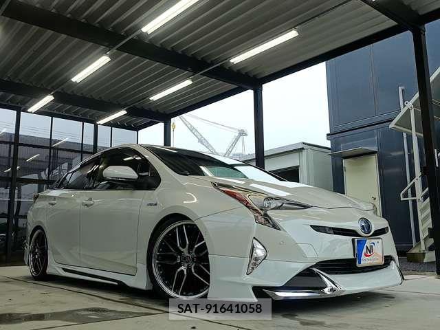 Toyota PRIUS 2016-12 8316448-11