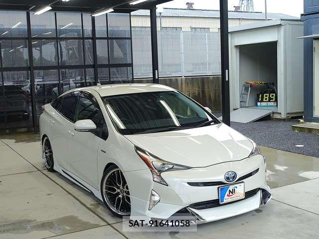 Toyota PRIUS 2016-12 8316448-12