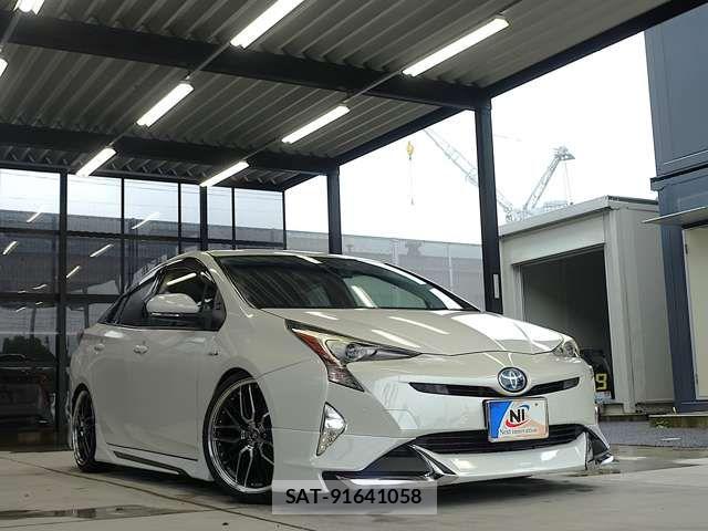 Toyota PRIUS 2016-12 8316448-13
