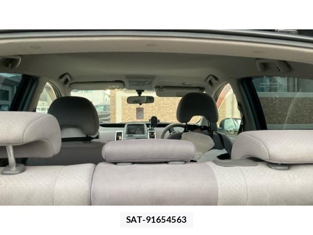 Toyota PRIUS 2004-01 8316522-12