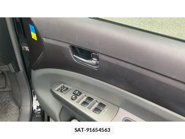 Toyota PRIUS 2004-01 8316522-13