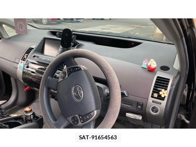 Toyota PRIUS 2004-01 8316522-16