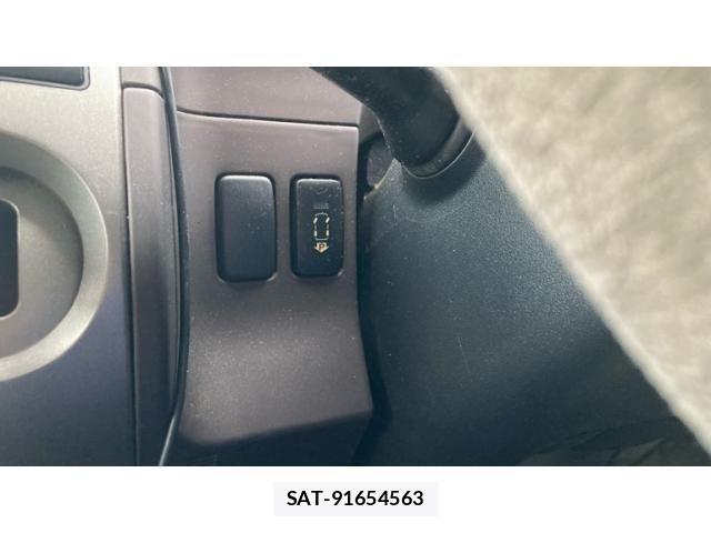 Toyota PRIUS 2004-01 8316522-19