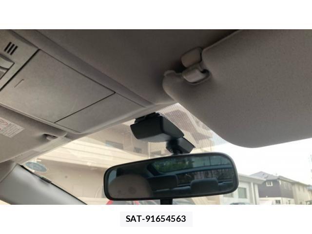Toyota PRIUS 2004-01 8316522-24