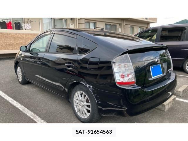 Toyota PRIUS 2004-01 8316522-3