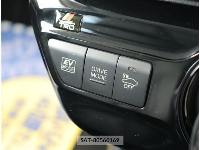 Toyota PRIUS 2019-03 8316431-14