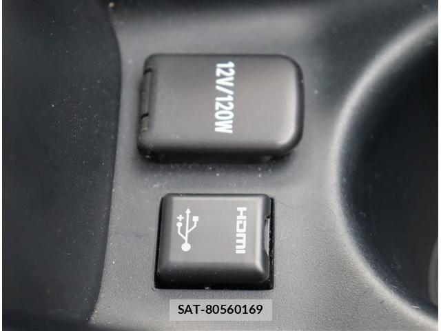 Toyota PRIUS 2019-03 8316431-16