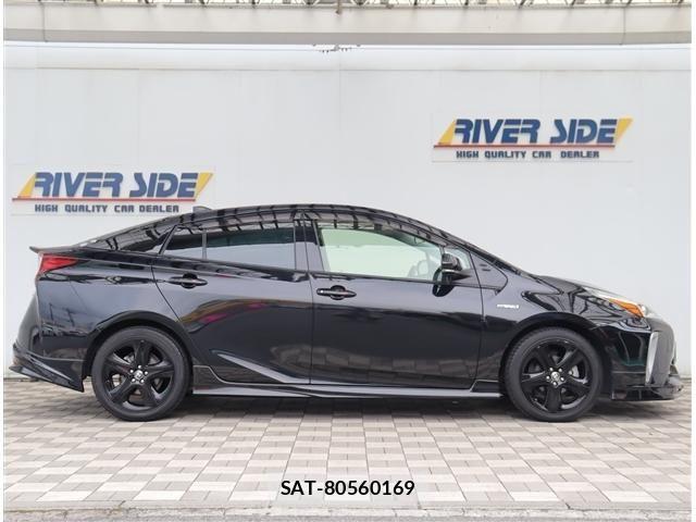 Toyota PRIUS 2019-03 8316431-3