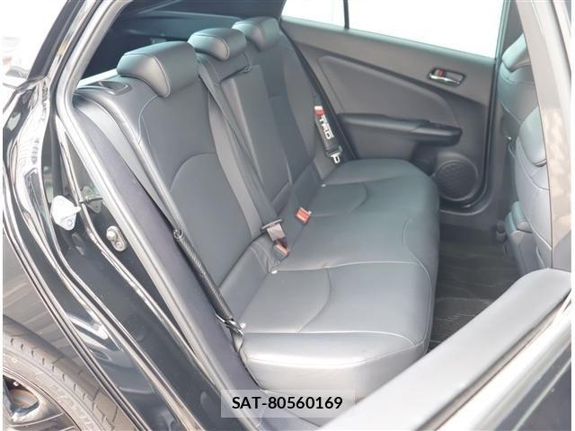 Toyota PRIUS 2019-03 8316431-5