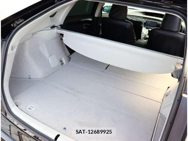 Toyota PRIUS 2013-05 8316483-7