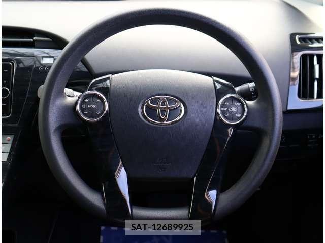 Toyota PRIUS 2013-05 8316483-16