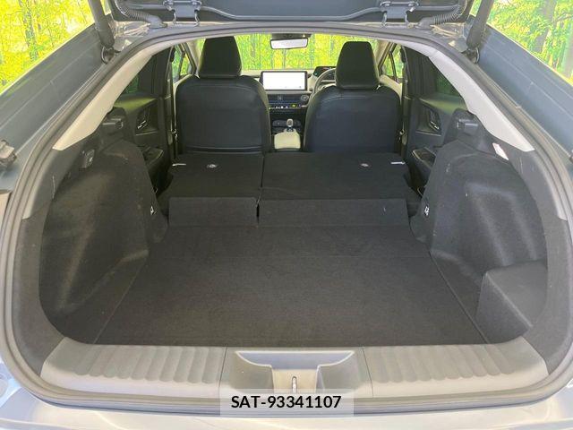 Toyota PRIUS 2023-09 8316428-10