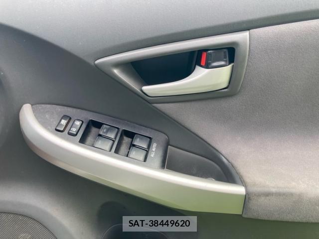 Toyota PRIUS 2009-07 8316546-13