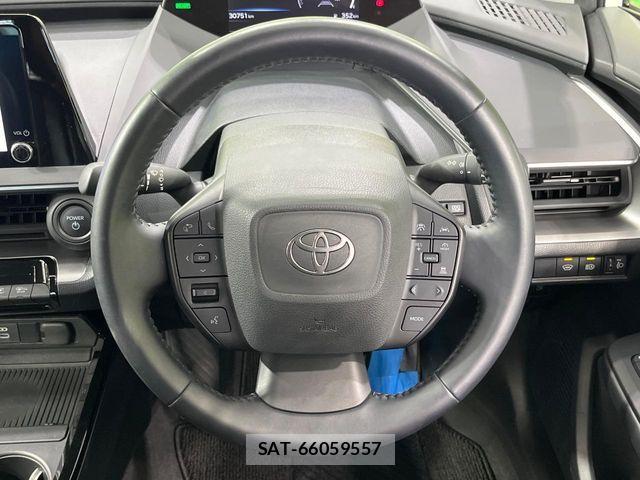 Toyota PRIUS 2023-08 8316429-10