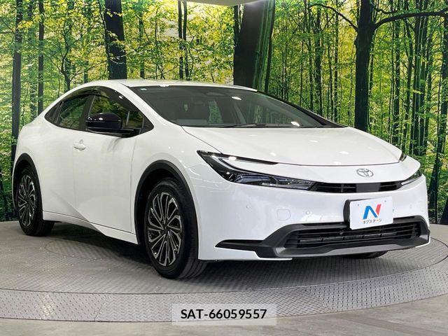 Toyota PRIUS 2023-08 8316429-15