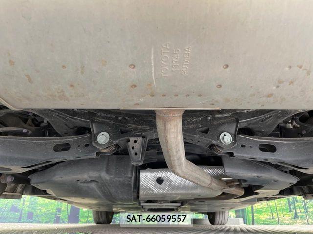 Toyota PRIUS 2023-08 8316429-18