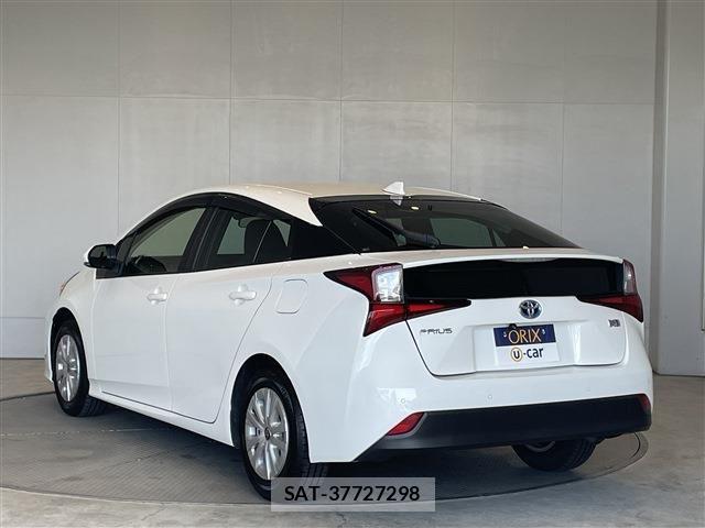 Toyota PRIUS 2021-05 8316456-15