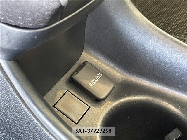 Toyota PRIUS 2021-05 8316456-23