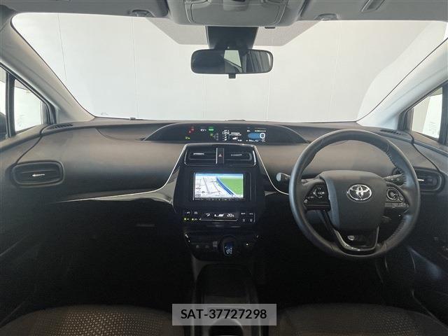Toyota PRIUS 2021-05 8316456-2
