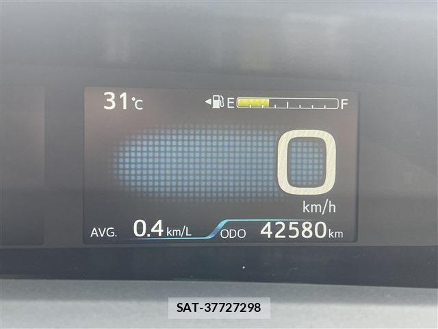 Toyota PRIUS 2021-05 8316456-6