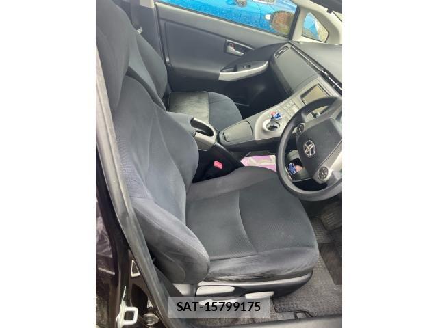 Toyota PRIUS 2012-03 8316539-15