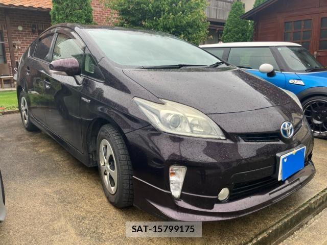 Toyota PRIUS 2012-03 8316539-1