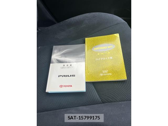 Toyota PRIUS 2012-03 8316539-21