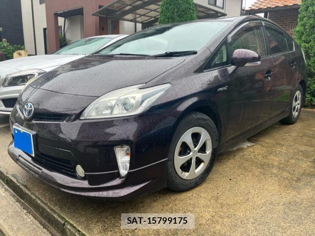Toyota PRIUS 2012-03 8316539-3