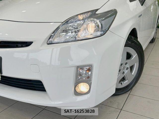 Toyota PRIUS 2009-05 8316504-11