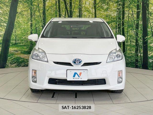 Toyota PRIUS 2009-05 8316504-13