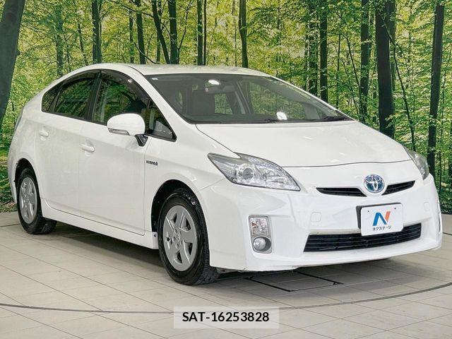 Toyota PRIUS 2009-05 8316504-15