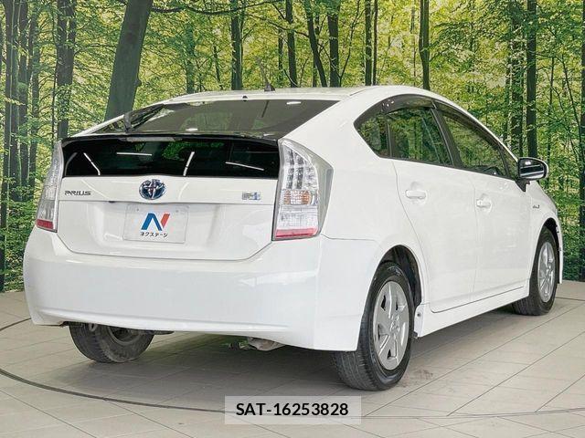 Toyota PRIUS 2009-05 8316504-16