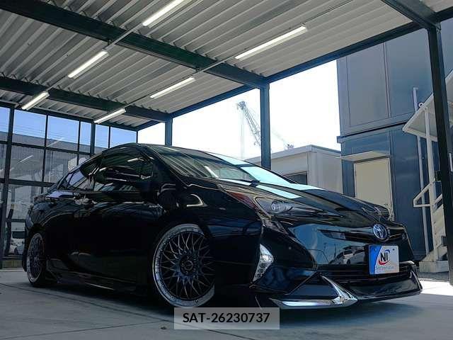 Toyota PRIUS 2017-12 8316444-11