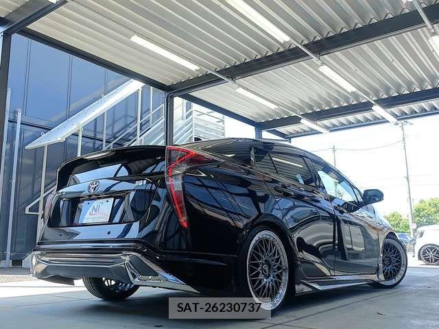 Toyota PRIUS 2017-12 8316444-6