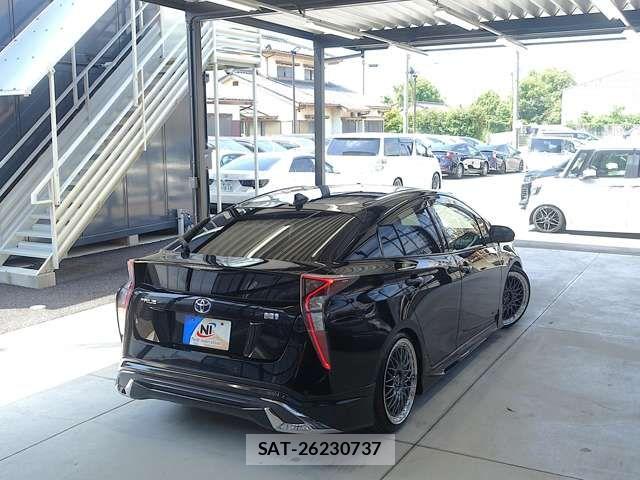 Toyota PRIUS 2017-12 8316444-7