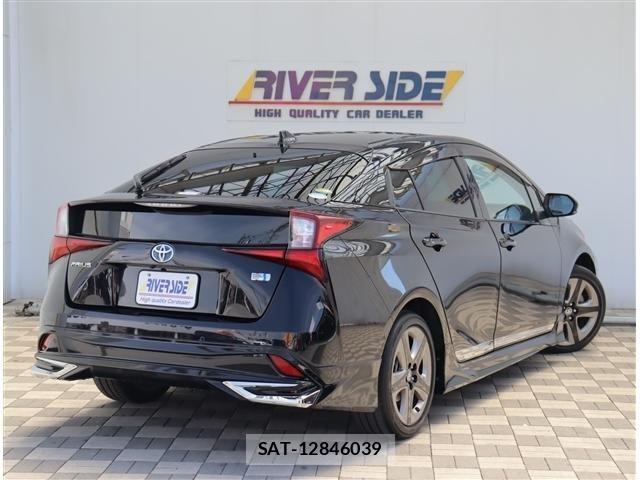 Toyota PRIUS 2020-12 8316430-2
