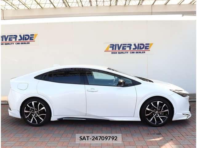 Toyota PRIUS 2023-11 8316413-4