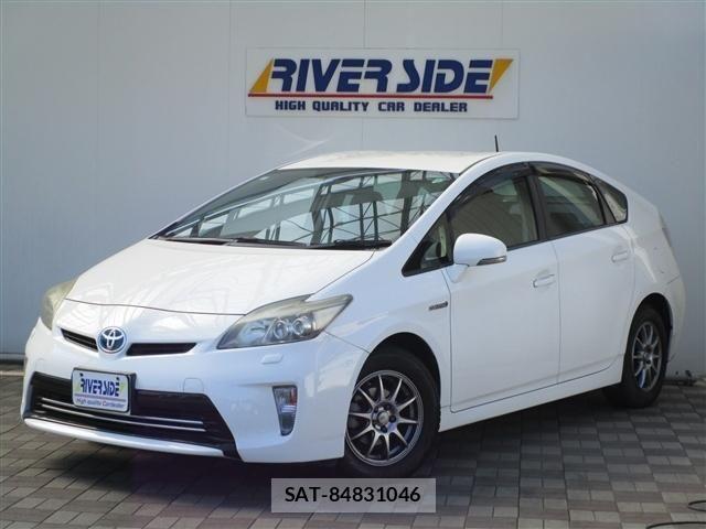 Toyota PRIUS 2013-06 8316494-0