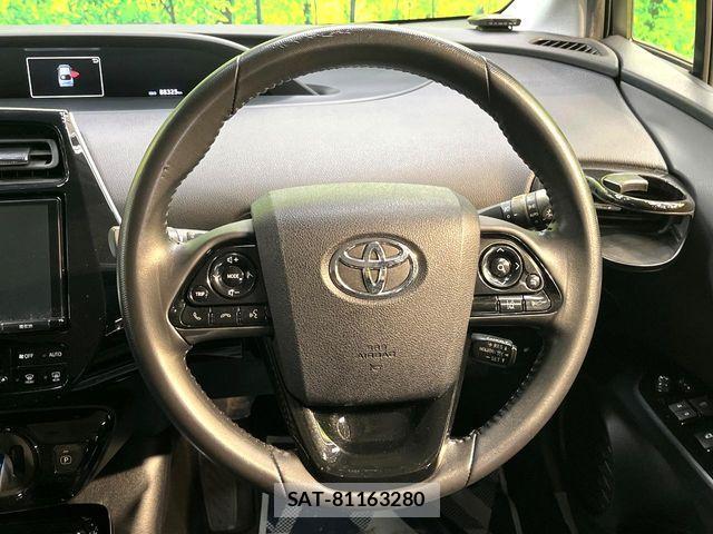 Toyota PRIUS 2018-06 8316454-10
