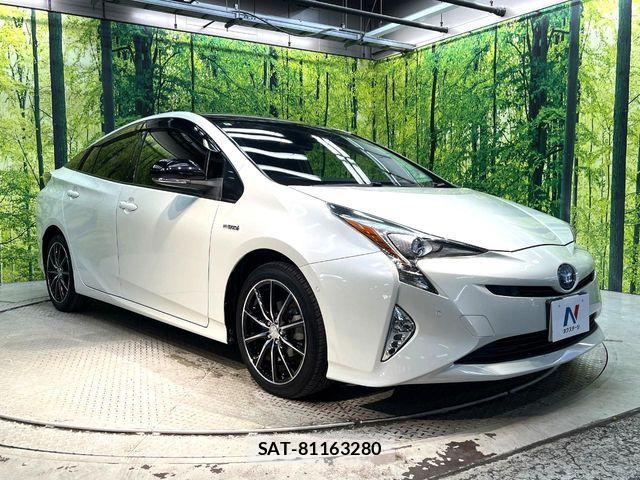 Toyota PRIUS 2018-06 8316454-15