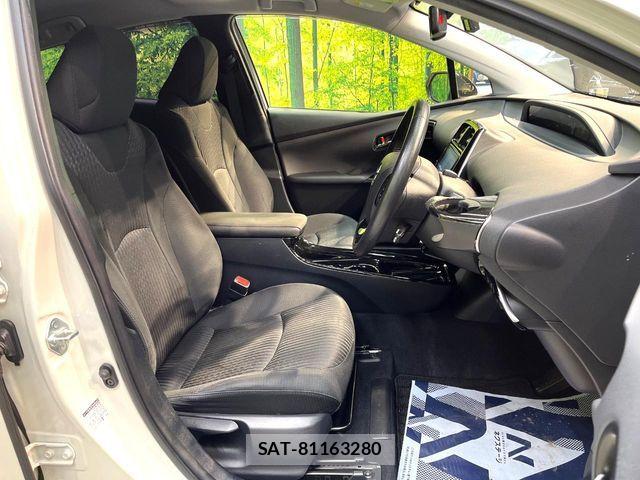 Toyota PRIUS 2018-06 8316454-7