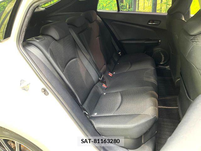 Toyota PRIUS 2018-06 8316454-8