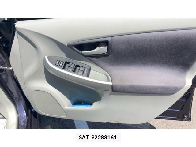 Toyota PRIUS 2010-11 8316544-9