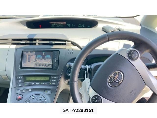 Toyota PRIUS 2010-11 8316544-18