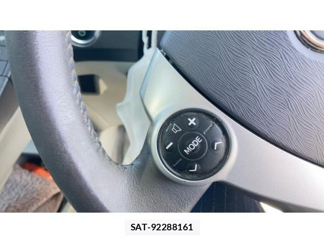 Toyota PRIUS 2010-11 8316544-21