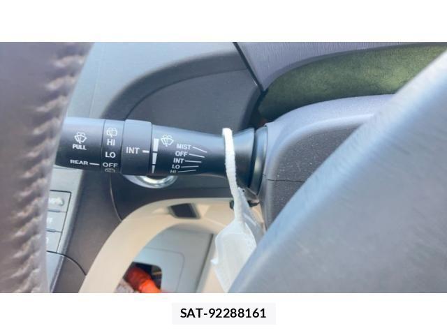 Toyota PRIUS 2010-11 8316544-23